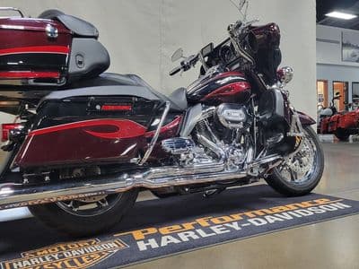 Harley Davidson Touring Electra Glide Ultra Classic 2016 - Vista 2